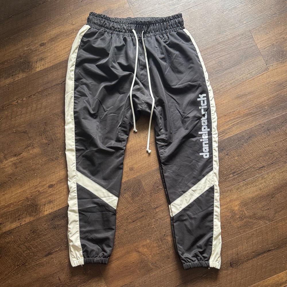 Daniel Patrick Men's Black and Cream Joggers